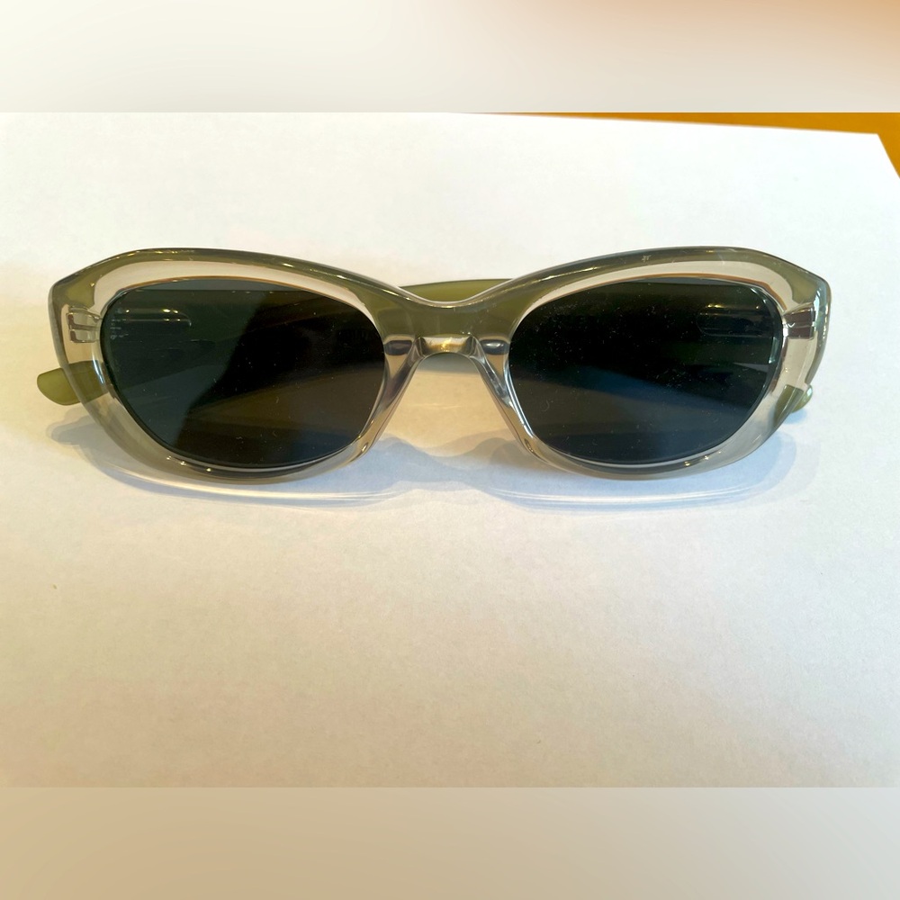 Gentle Monster Jules cat eye frame sunglasses